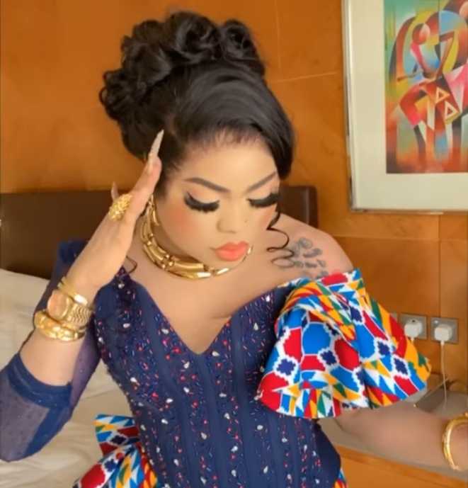 Nigerians worry over size of Bobrisky’s head in new video
